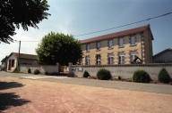 Ecole primaire (école de filles, actuellement groupe scolaire mixte)