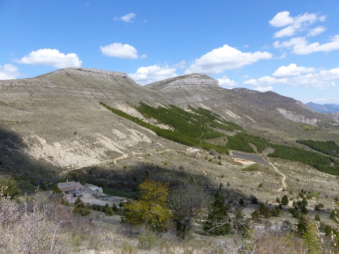 Présentation de l'opération d'inventaire du patrimoine du Parc naturel régional des Baronnies provençales : phase 1, commune de Barret-de-Lioure