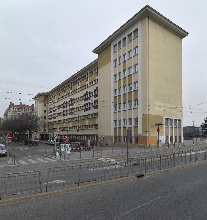 Collège moderne de jeunes filles, dit collège Juliette-Récamier, actuellement lycée Juliette-Récamier