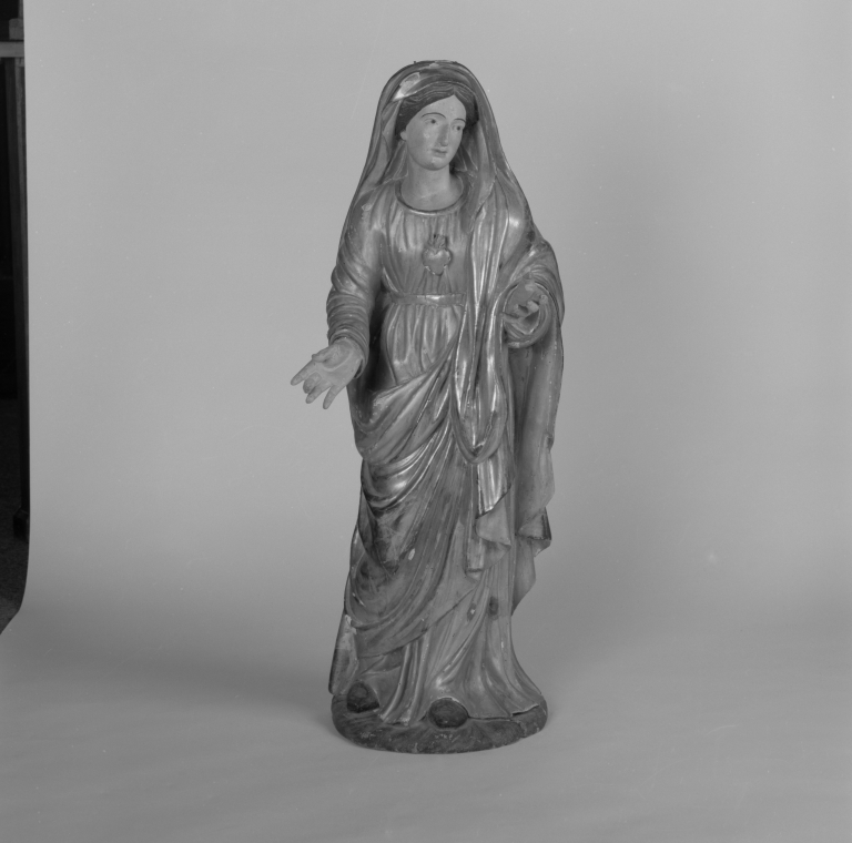 Statue : Vierge des sept douleurs