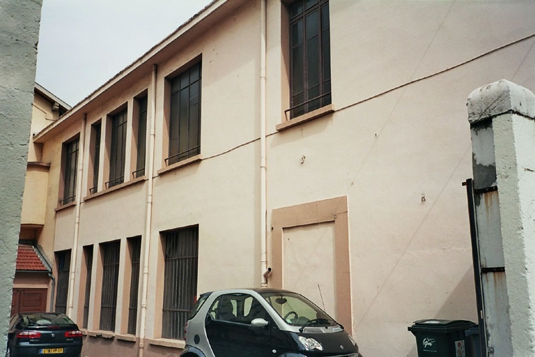 Tissage dit soierie Coudurier Fructus et Descher puis SIC Usine d'apprêt puis soierie Delacquis actuellement loge maçonnique dite Grande Loge Féminine de France