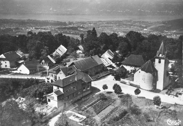 Mairie-école de garçons, puis maison d’enfants Clairfleurie, puis internat "les Papillons blancs" de l'APEI d'Aix-les-Bains