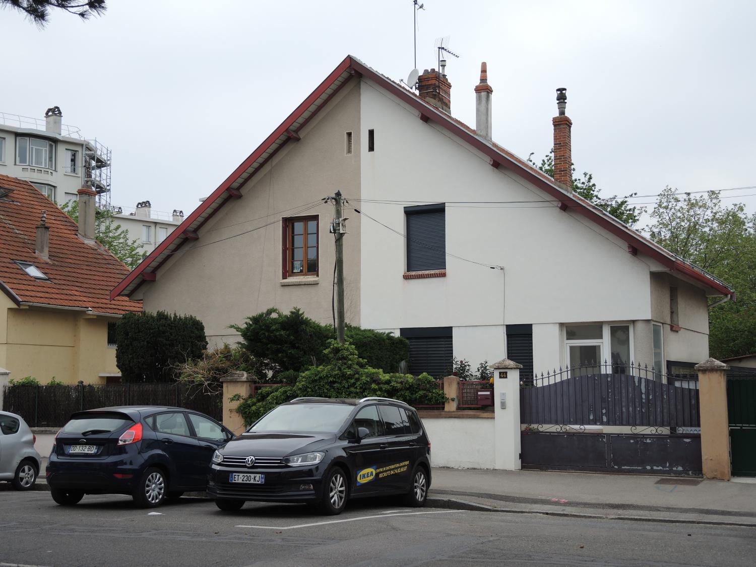 Cité ouvrière type maisons doubles rue Sarrazin Lyon 8e arrondissement