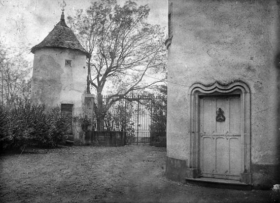 Maison noble, puis maison forte (?), puis demeure, dite château de la Garde