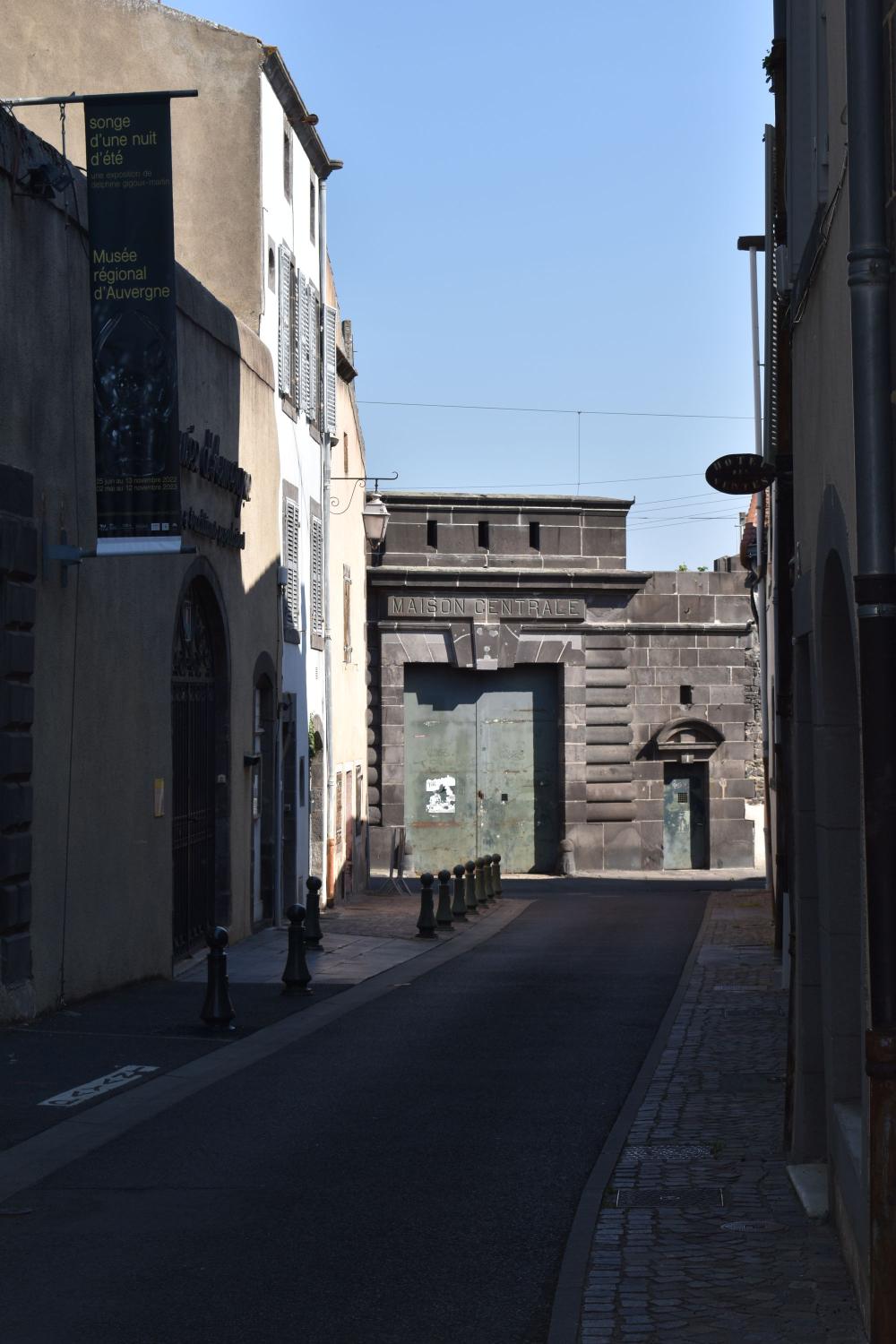 Couvent de cordeliers, puis prison, actuellement désaffecté