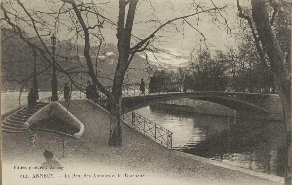 Passerelle du Jardin public dite "pont des Amours"