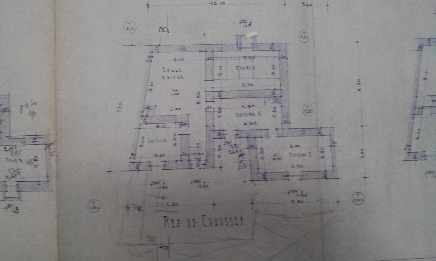 Ensemble de maisons de la reconstruction à Bessans