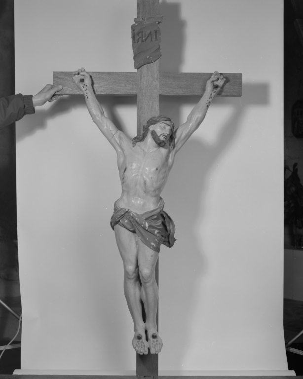 Croix : Christ en croix