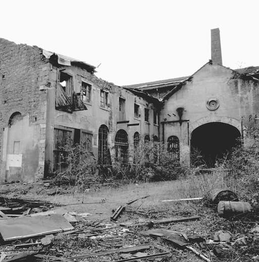 Société Générale des Cirages Français Le Lion Noir (Usine de produits d'entretien)  actuellement garage Lubac