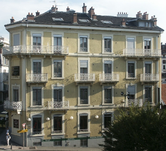 Hôtel de voyageurs, Hôtel Windsor-Dufrène, puis Hôtel Windsor et de la Paix, actuellement Hôtel Windsor