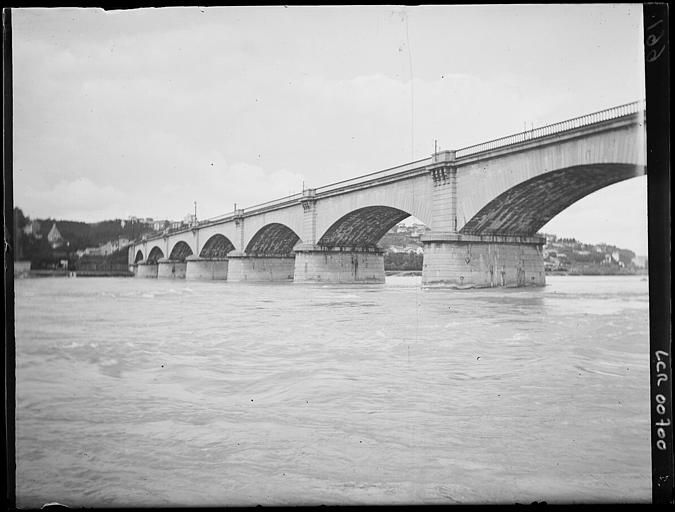 Viaduc ferroviaire de Saint-Clair ou viaduc ferroviaire de Genève