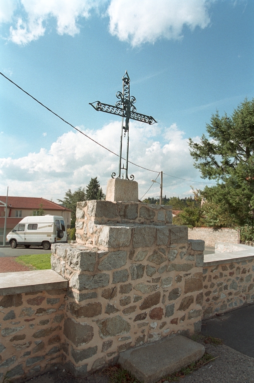 Les croix monumentales du canton de Boën et de la commune de Sail-sous-Couzan