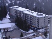 Hôtel de voyageurs le Flaine et immeuble dit résidence le Bételgeuse