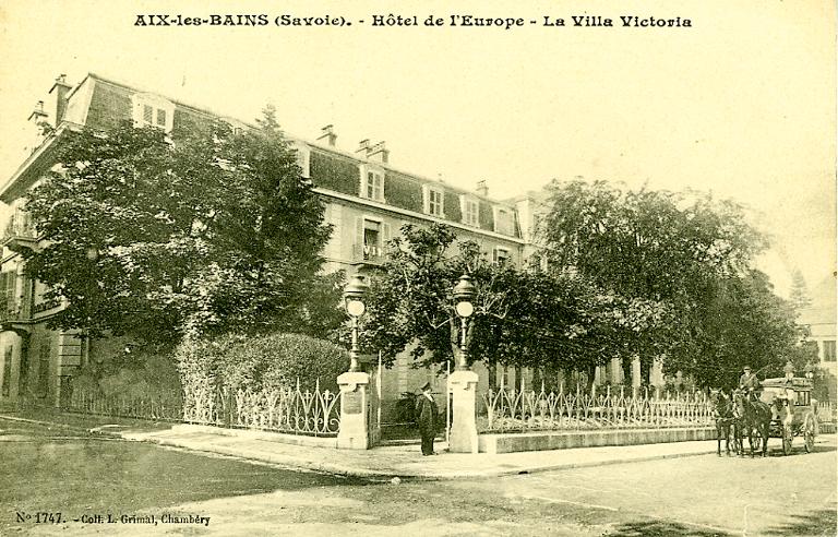 Maison, dite Grands-Chalets, puis hôtel de voyageurs, dit villas Mottet, puis Villa Victoria, puis immeuble et hôtel de voyageurs, dit Hôtel Victoria, actuellement immeuble, dit Villa Victoria