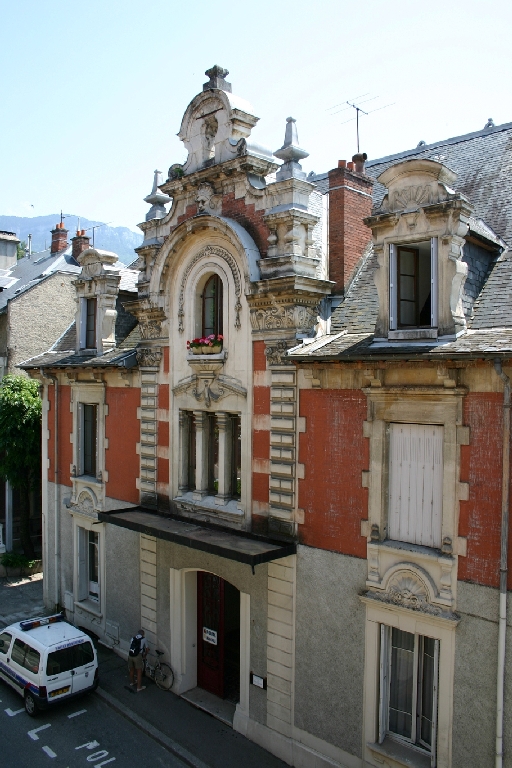 Établissement médical, institut Zander, actuellement commissariat de police