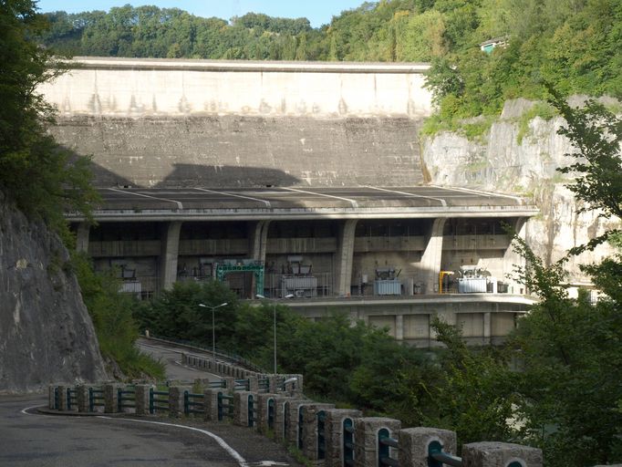 Barrage et centrale hydroélectrique de Génissiat