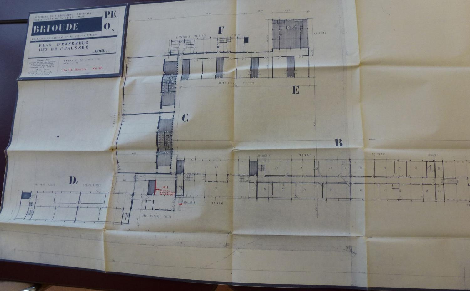 Collège de garçons et de jeunes filles, puis lycée municipal classique et moderne mixte et lycée municipal technique féminin, puis lycée nationalisé La Fayette, actuellement collège et lycée général et technologique La Fayette