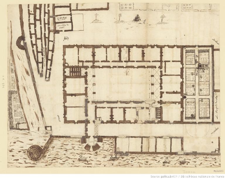 Collège de Tournon, puis école royale militaire, école centrale, collège communal, collège royal, lycée impérial, lycée de garçons, actuellement lycée Gabriel-Faure