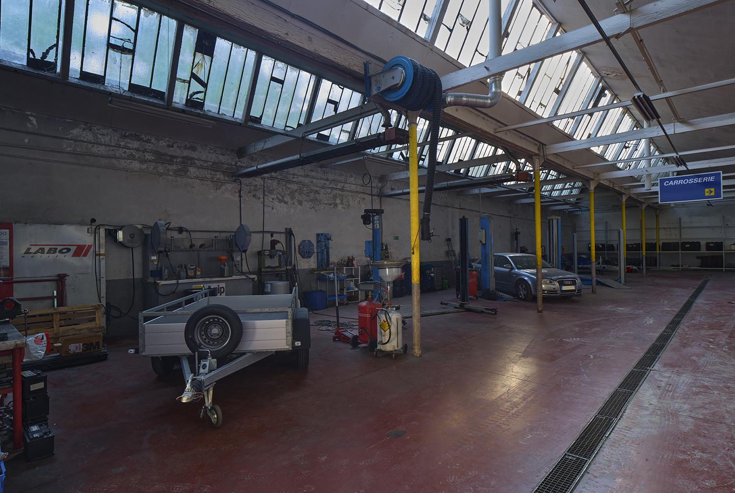 Entrepôt industriel actuellement Garage de réparation automobile Salignat SA