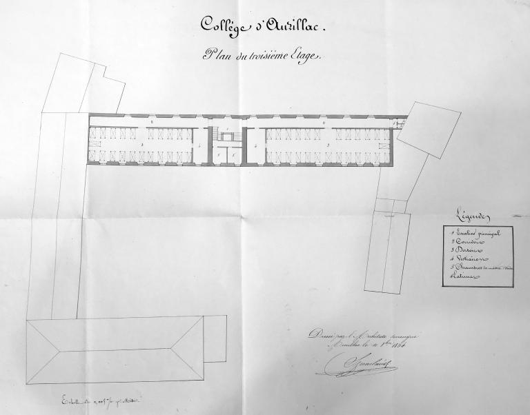 Collège de jésuites d'Aurillac, puis collège communal, lycée de garçons, école primaire supérieure de jeunes filles, collège moderne et technique de jeunes filles, actuellement collège Jeanne-de-La-Treilhe