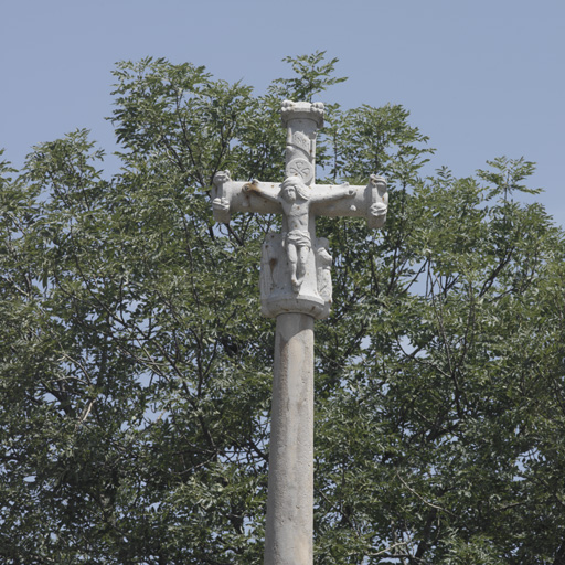 Croix de cimetière actuellement croix de chemin