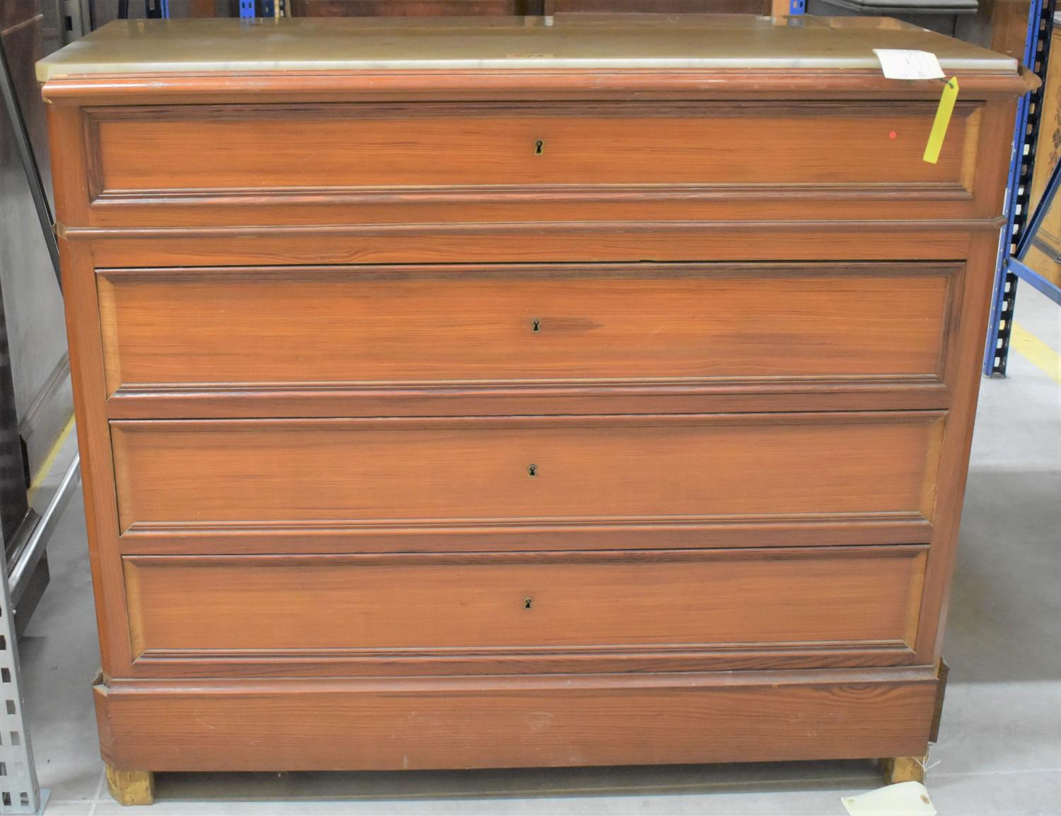 commode à quatre niveaux de tiroirs
