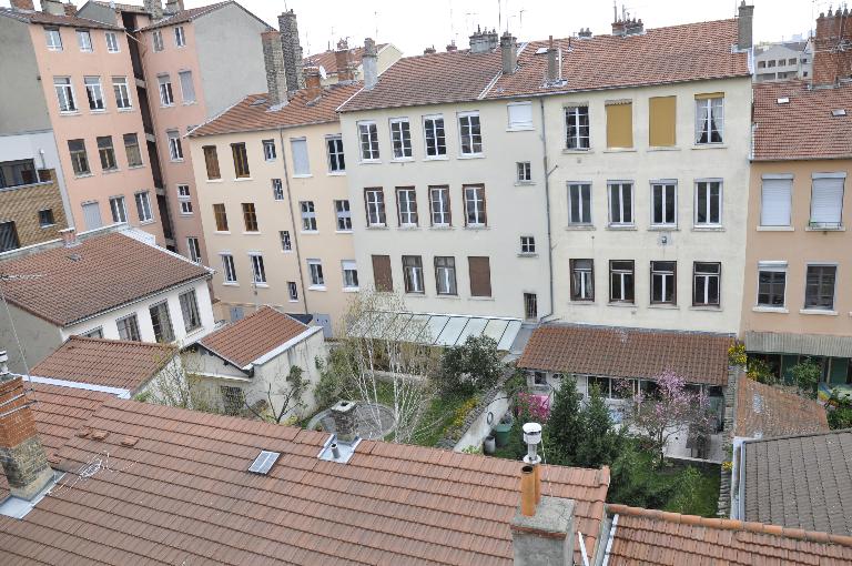 Immeuble-atelier, actuellement immeuble à logements