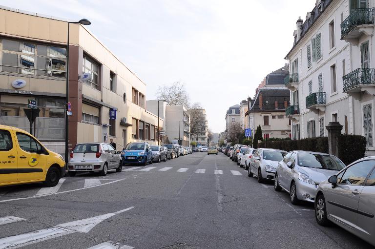 Avenue Marie-de-Solms