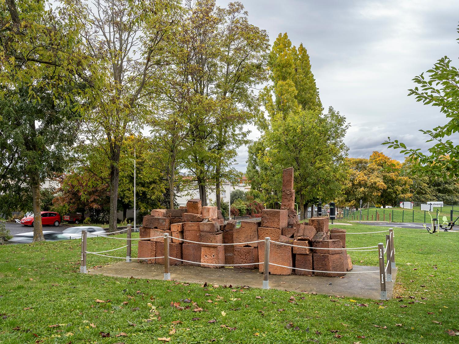 Ensemble sculpté