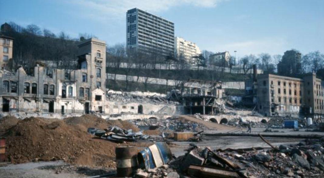 Démolition des usines Gillet 1977 (BM Lyon)