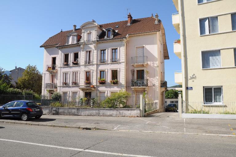 Maison, puis demeure d'architecte, dite Villa des Marronniers, actuellement immeuble, dit Les Marronniers