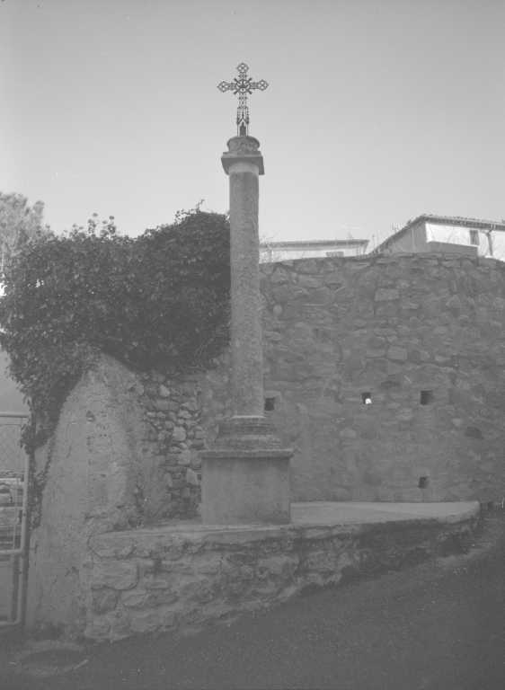 Les croix monumentales du canton de Grignan