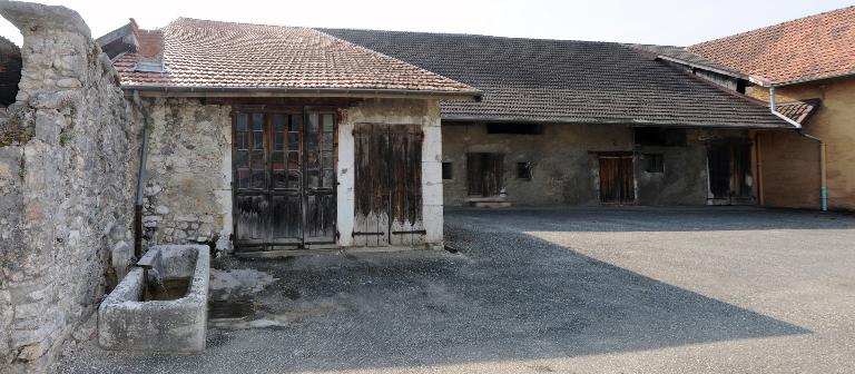 Ferme Curtillet, puis maison et édifice agricole, actuellement maison et remise