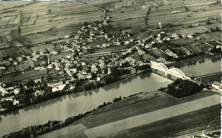 Pont routier de Loyettes