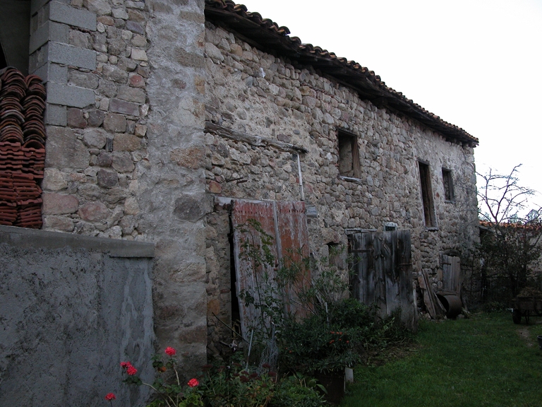 Présentation de la commune d'Essertines-en-Châtelneuf