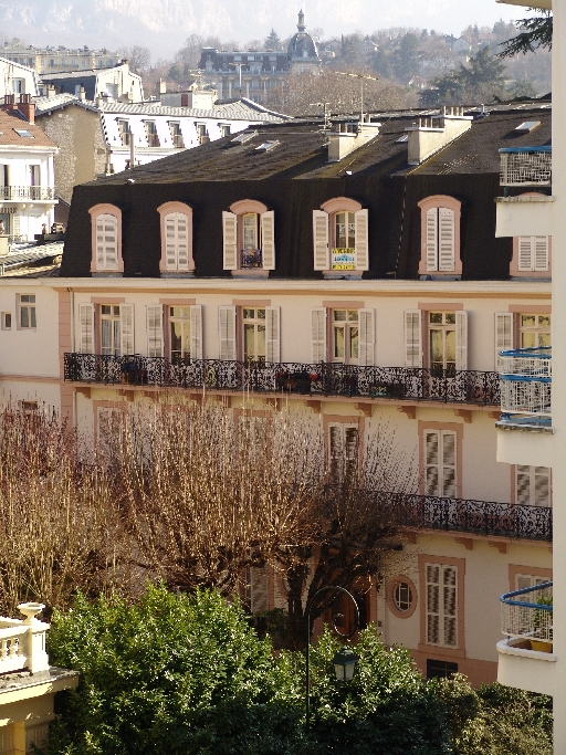 Hôtel de voyageurs, dite Annexe sud, puis Maison Neuve, puis hôtel la Résidence, puis immeuble la Résidence, actuellement Résidence des Fleurs
