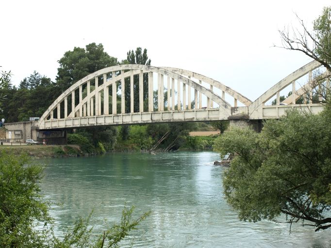Pont routier de Loyettes
