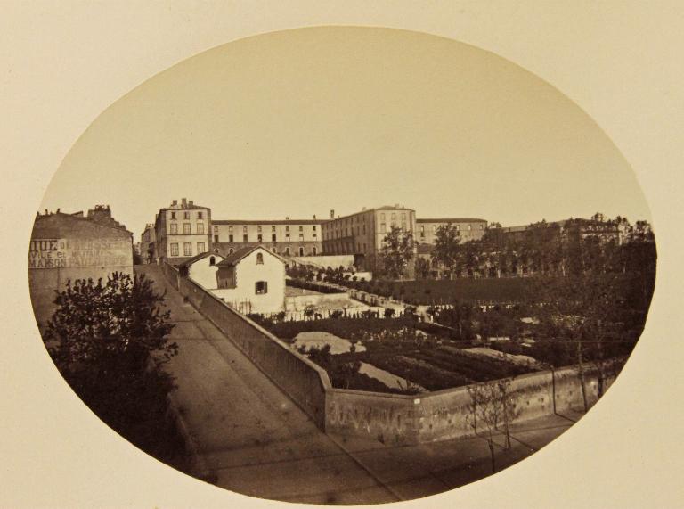 Hôtel-Dieu de Clermont-Ferrand : l'édifice de l'hôtel-Dieu