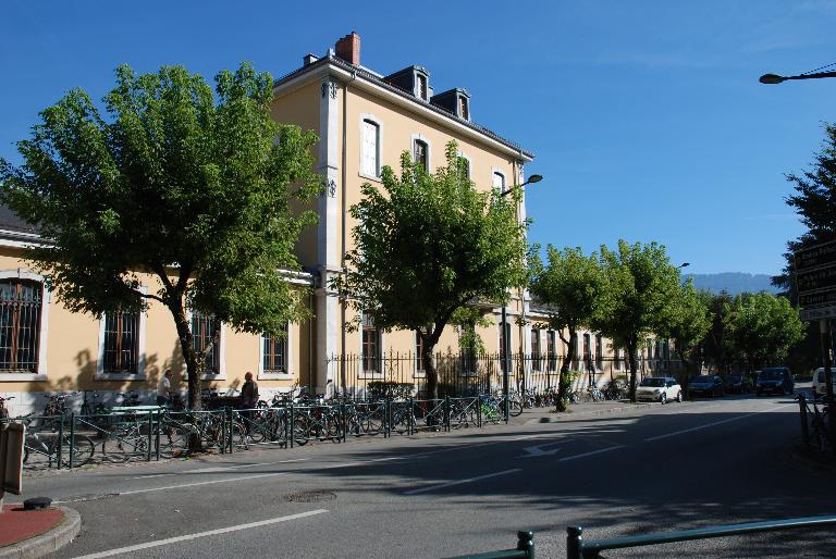 Lycée de garçons, actuellement Lycée Claude-Louis-Berthollet