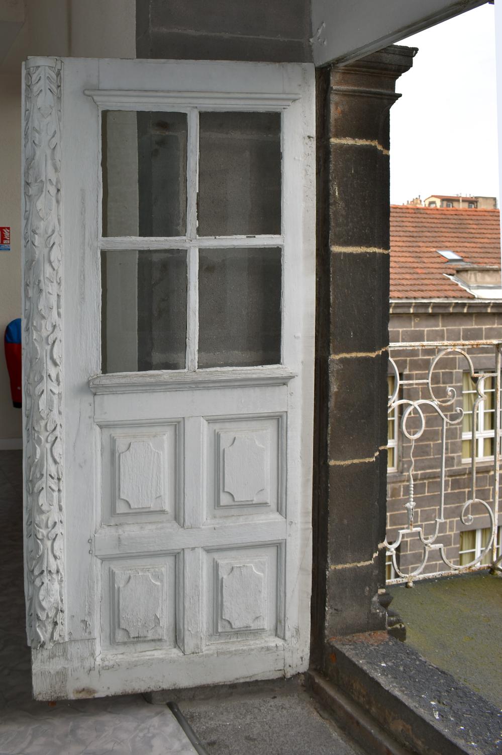 Collège des jésuites de Clermont dit collège royal ou Grand collège ; institut national ; école centrale ; lycée ; collège royal ; lycée impérial ; lycée de garçons dit lycée Blaise-Pascal ; centre culturel Blaise-Pascal et conservatoire Emmanuel-Chabrier