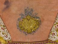 chasuble : ornement doré