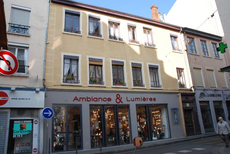 Immeuble-atelier, actuellement immeuble à logements