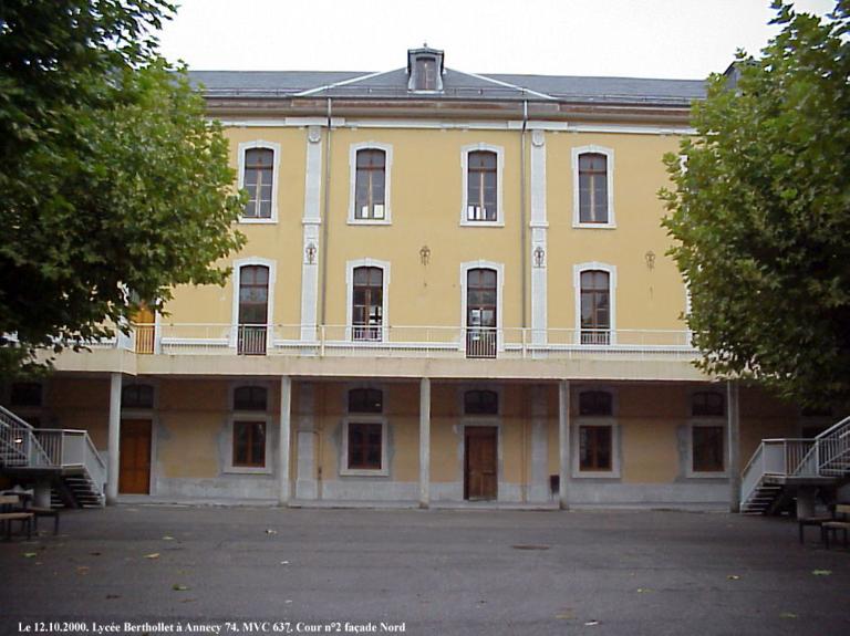 Lycée de garçons, actuellement Lycée Claude-Louis-Berthollet