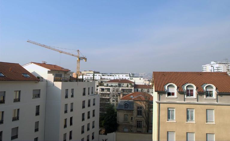 Moulin, puis école secondaire dite l'Ecole Nouvelle, puis immeuble dit Meublés Nicolaï, actuellement Résidence Nicolaï