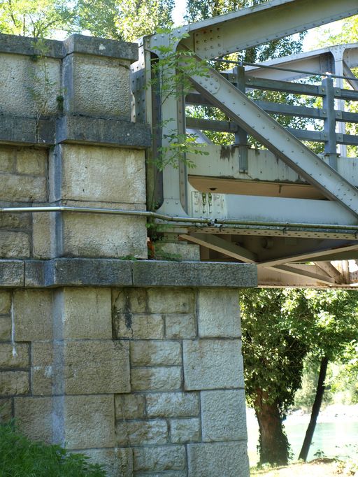 Pont routier de Pougny, ou pont routier de Chancy