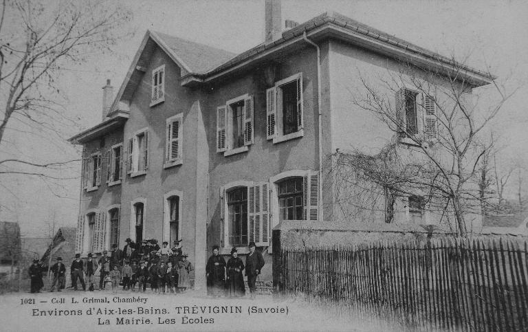 Mairie-école de garçons, puis maison d’enfants Clairfleurie, puis internat "les Papillons blancs" de l'APEI d'Aix-les-Bains
