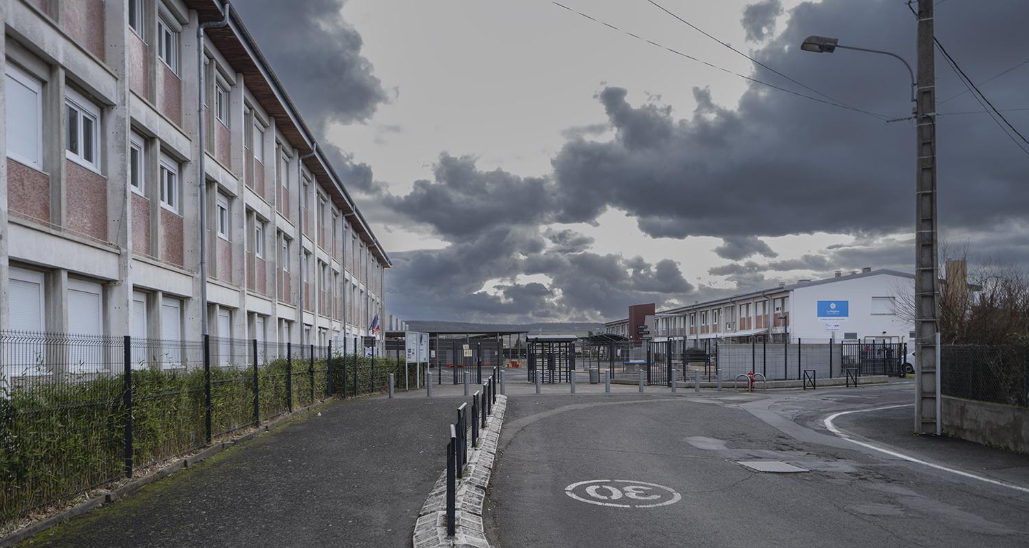 Collège d'enseignement technique de garçons, actuellement lycée professionnel dit lycée des métiers des technologies industrielles Henri Sainte-Claire Deville