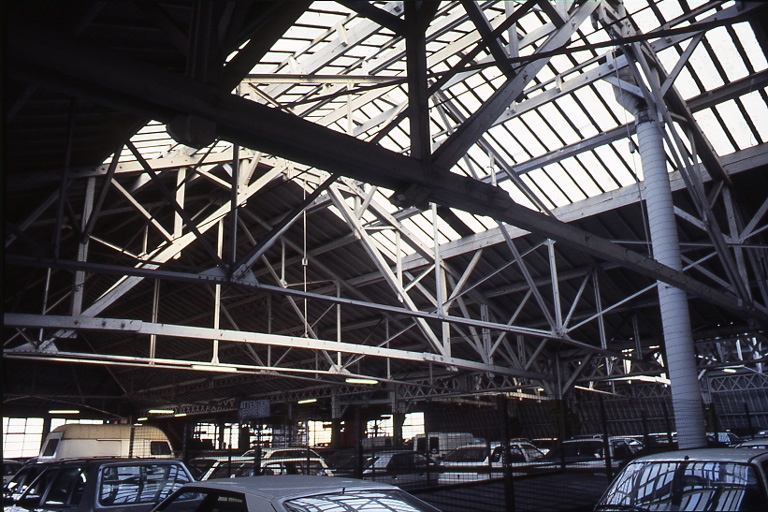 Vitriolerie Estienne et Jalabert puis garage de réparation automobile dite succursale Citroën, garage Citroën, actuellement bureaux de diverses sociétés, INSEEC école de commerce privée