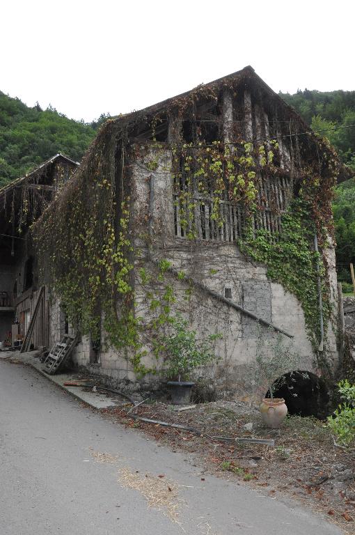 Moulin à farine de Morel puis moulin et scierie Chanelet actuellement logement et espace de stockage