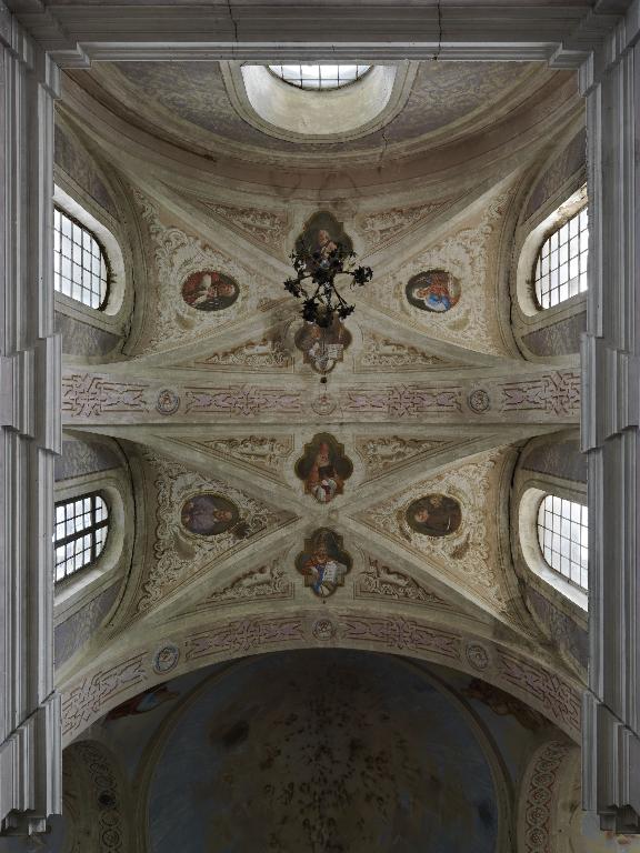 Peintures monumentales : décor intérieur de l'église Saint-Pierre